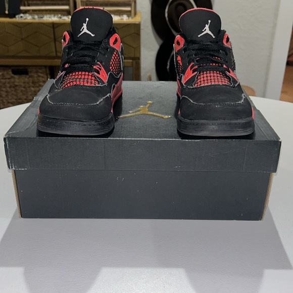 Jordan 4 Retro “Red Thunder” Youth Size 3Y - Picture 4 of 9